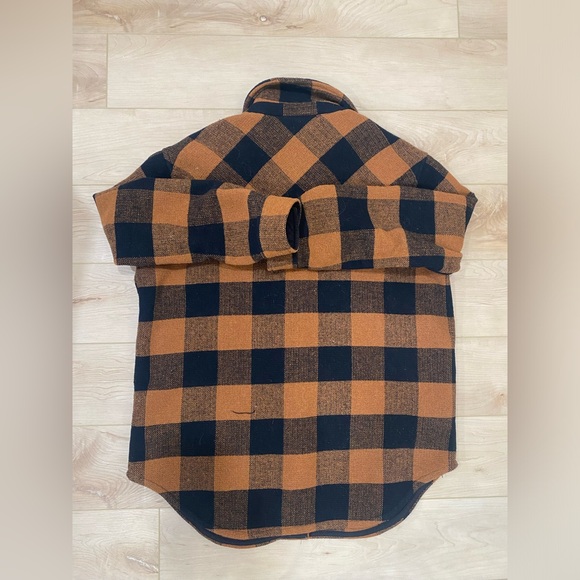 Plaid Jacket, oversized. Button down - Picture 10 of 10